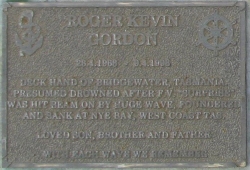 Roger Kevin Gordon (1998)